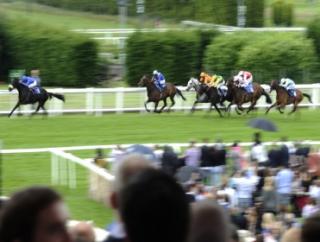 Tony has two picks from a soggy Sandown on Saturday
